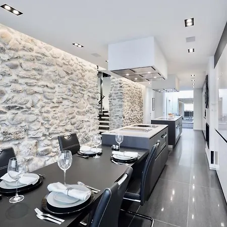 شقة 6bd Famous Luxury Design Awarded إفردون-لو-بان